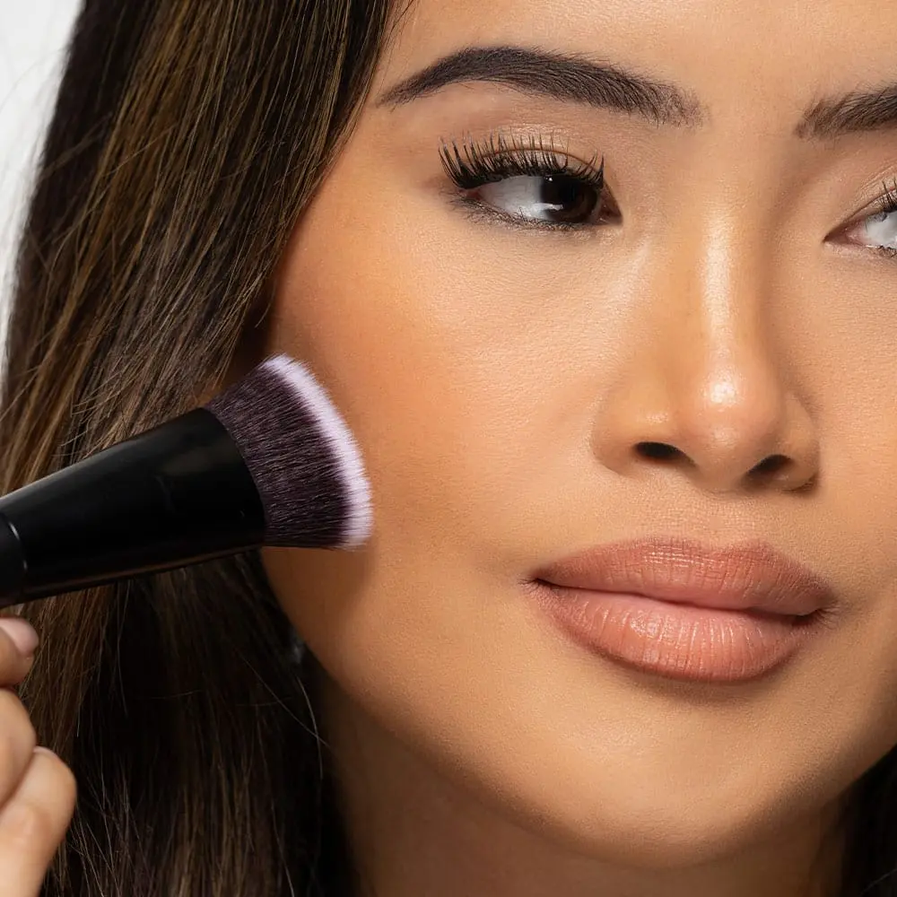 No. 11 Flat Top Contour Brush - Image 2