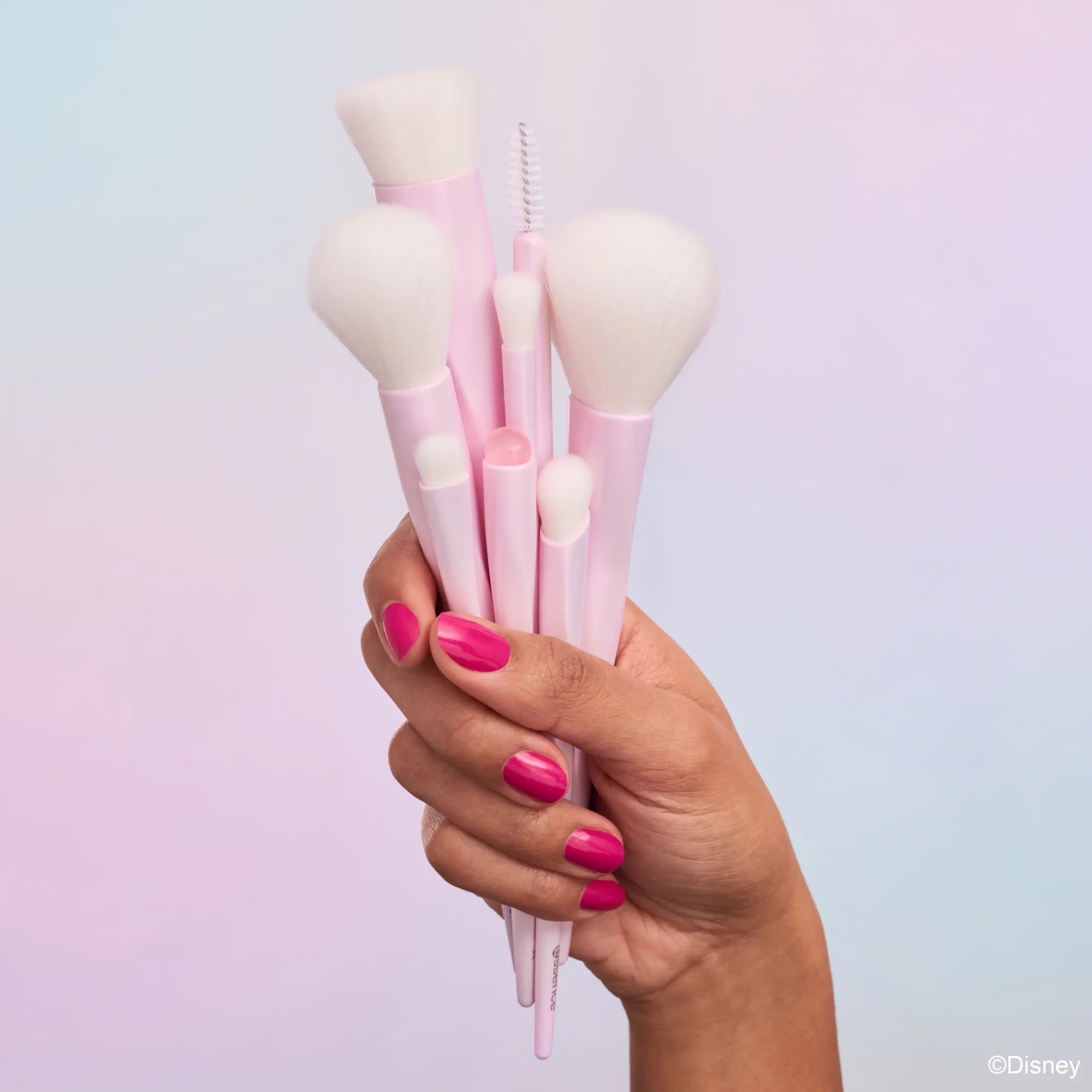 X Disney The Little Mermaid Blush & Highlighter Brush Makin' Waves - Image 4
