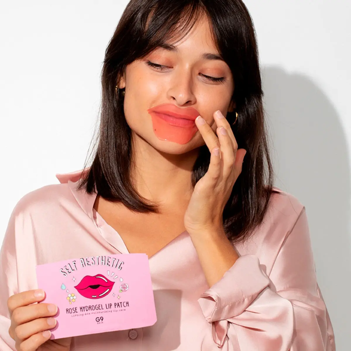 Self Aesthetic Rose Hydrogel Lip Patch - Image 4