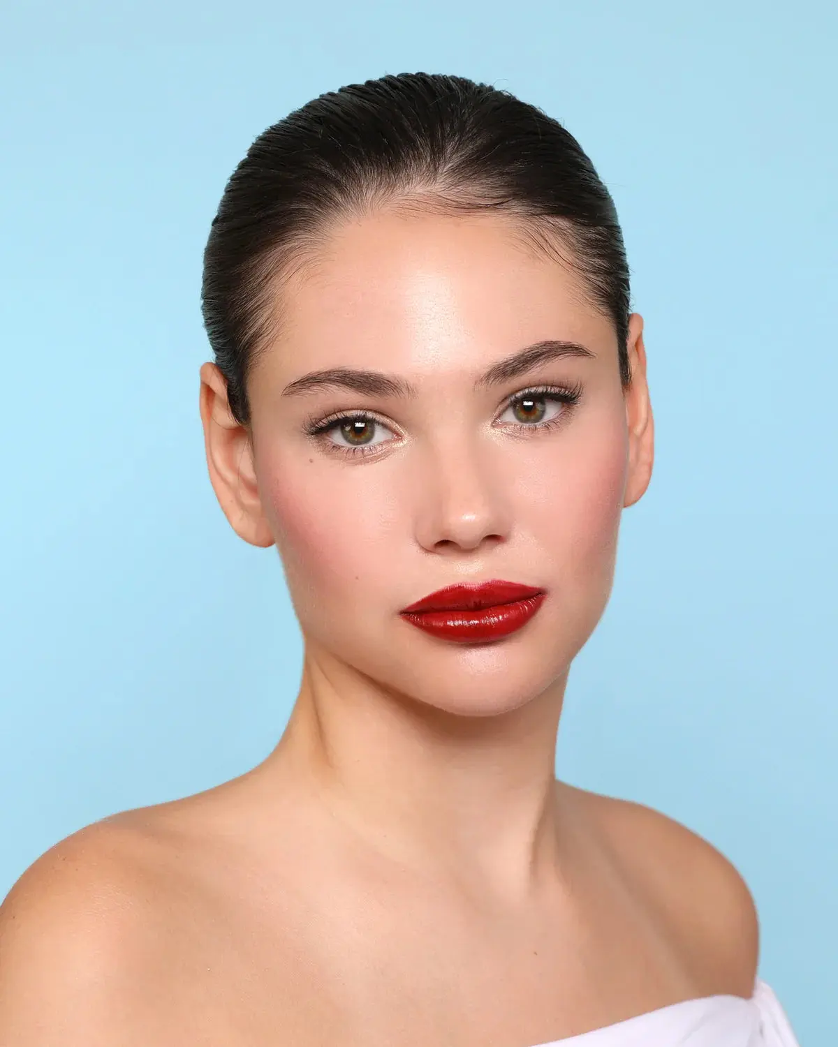 Chic Satin Lipstick 008 Bold - Image 3