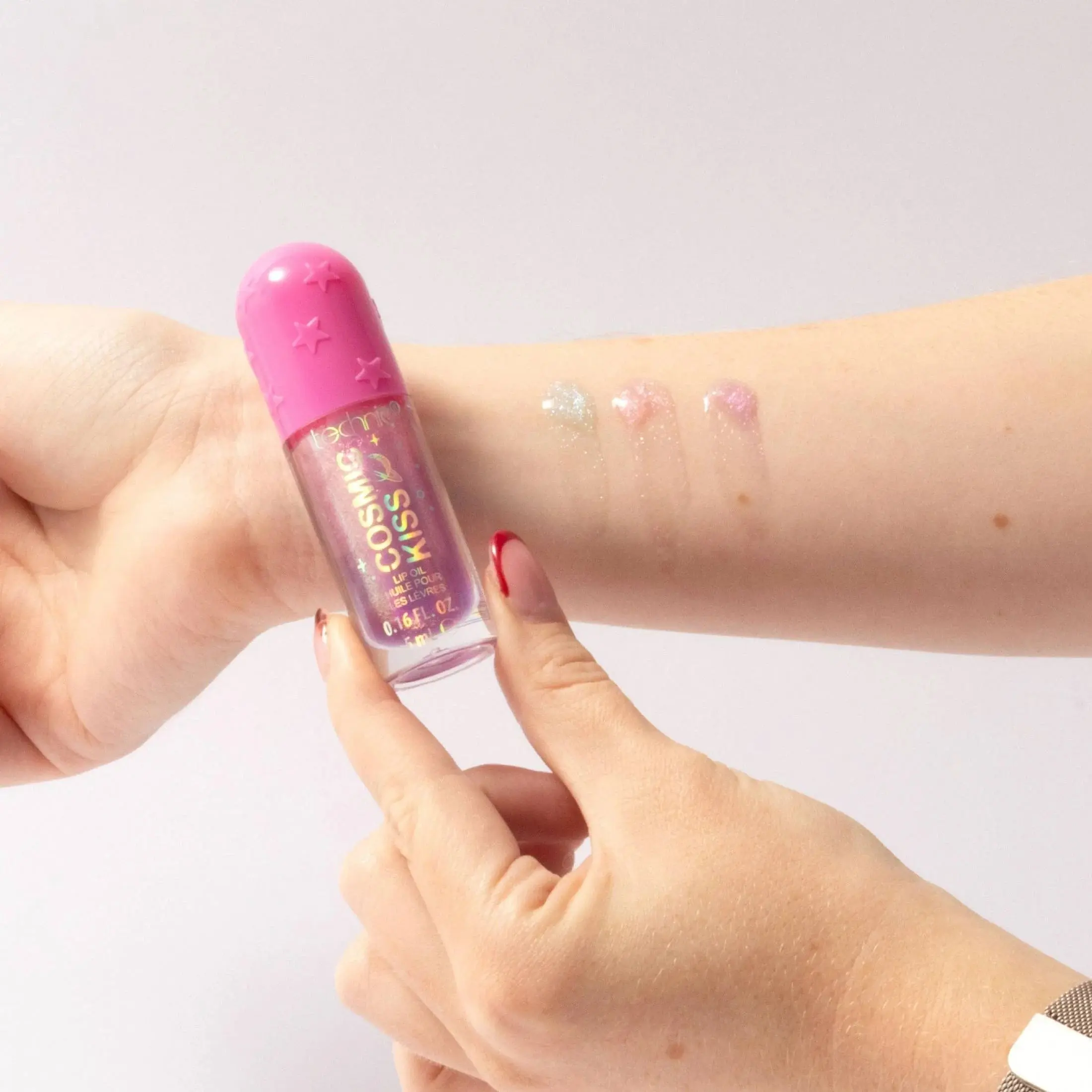 Cosmic Kiss Lip Oil Solar Strawberry - Image 3