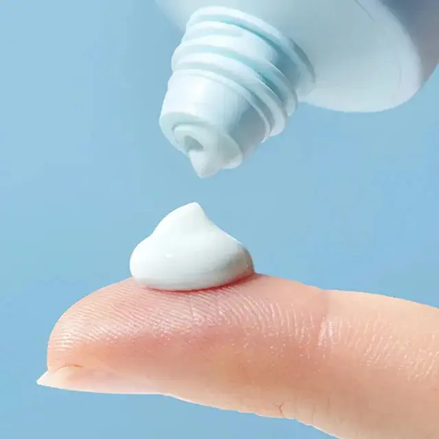 Dive In Watery Sun Serum - Image 2